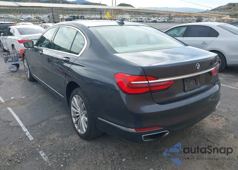 2016 BMW 740I z USA, uszkodzony, nr VIN WBA7E2C5XGG738468